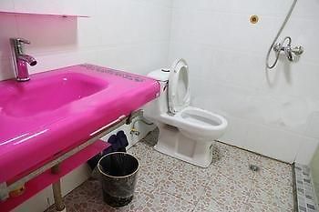 Wuhan Minghang Guesthouse Екстер'єр фото